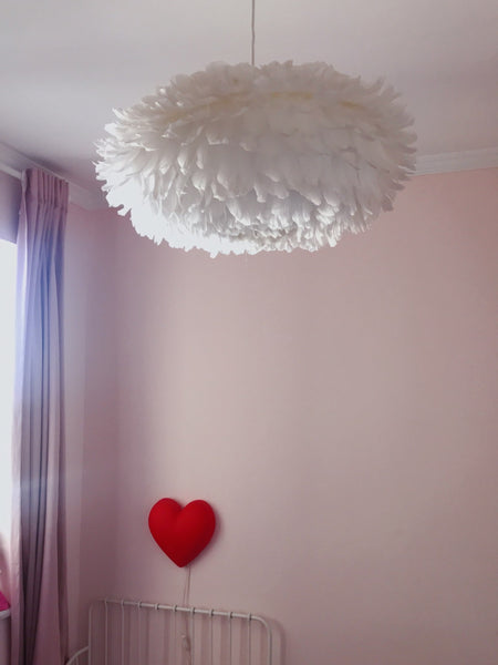 DIY feather ceiling light in daughter bedroom